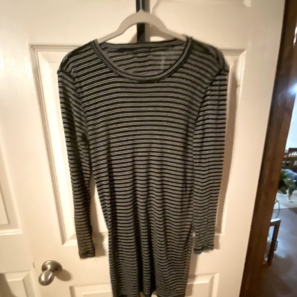 Black and white stripe tunic